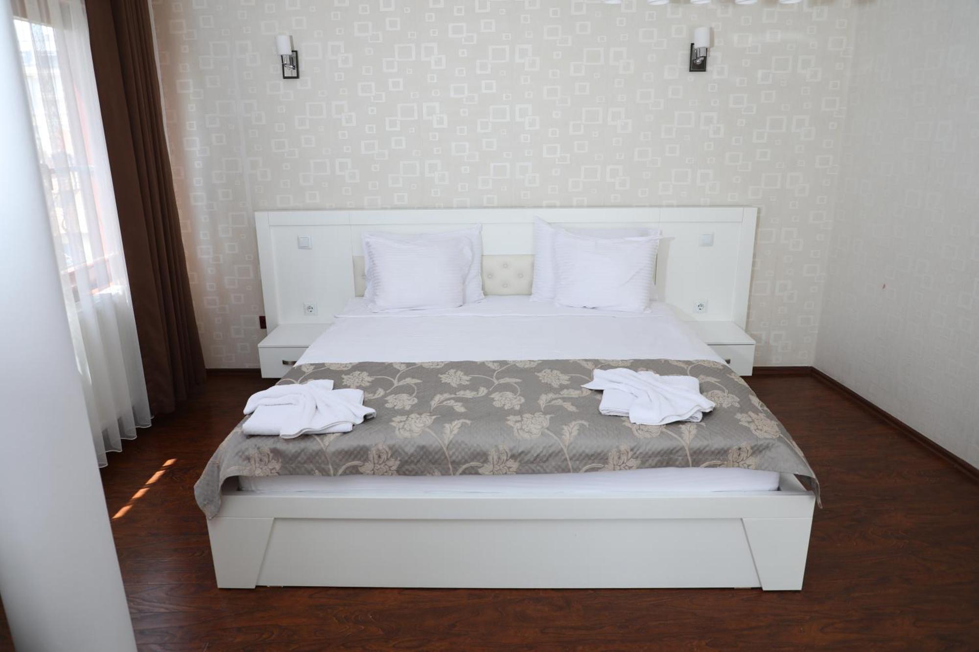 Bruti Hotel Prizren Esterno foto