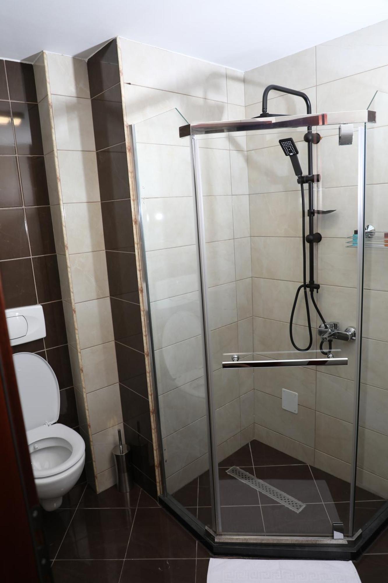 Bruti Hotel Prizren Esterno foto