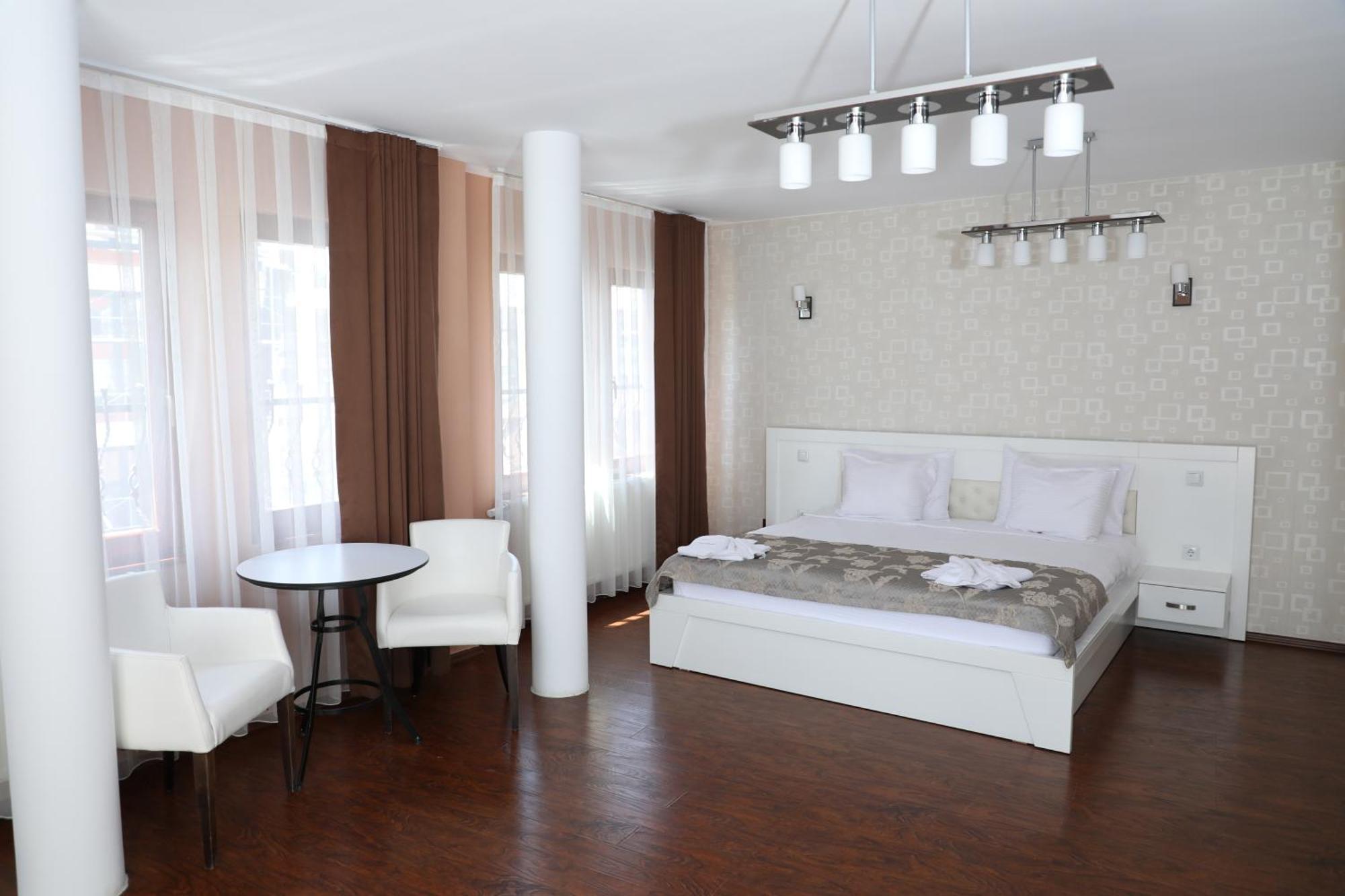 Bruti Hotel Prizren Esterno foto