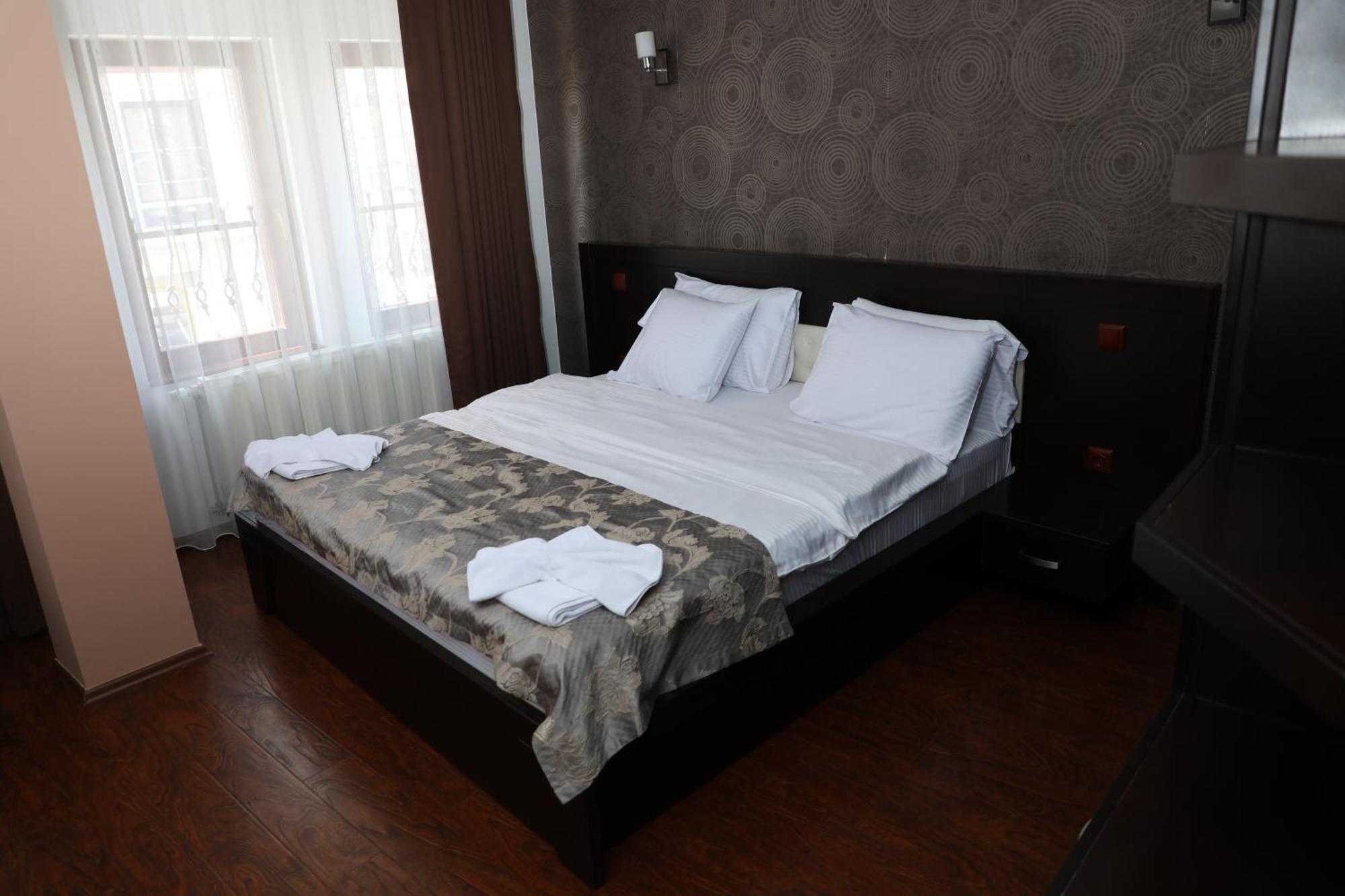 Bruti Hotel Prizren Esterno foto