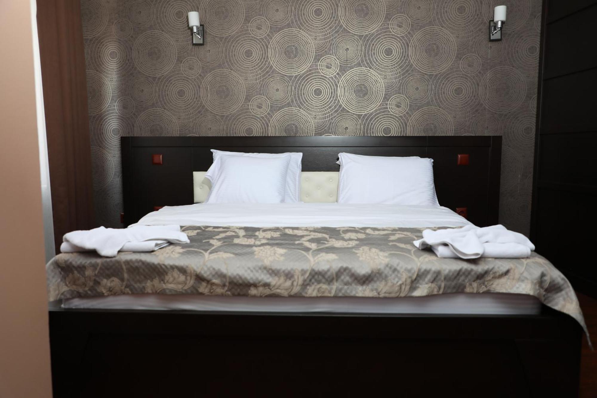Bruti Hotel Prizren Esterno foto