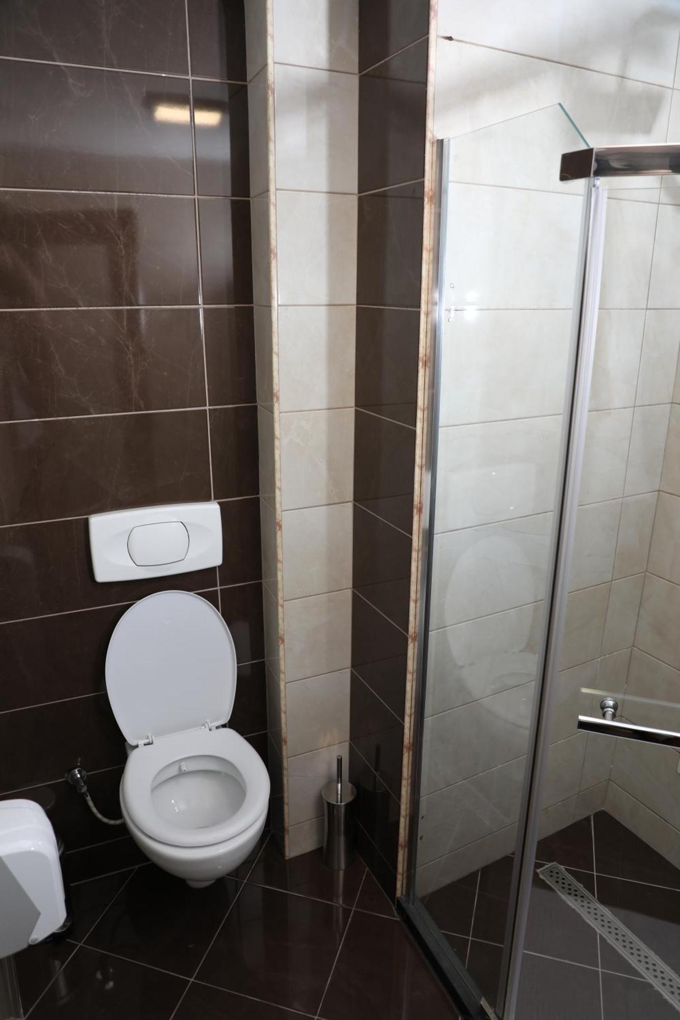 Bruti Hotel Prizren Esterno foto