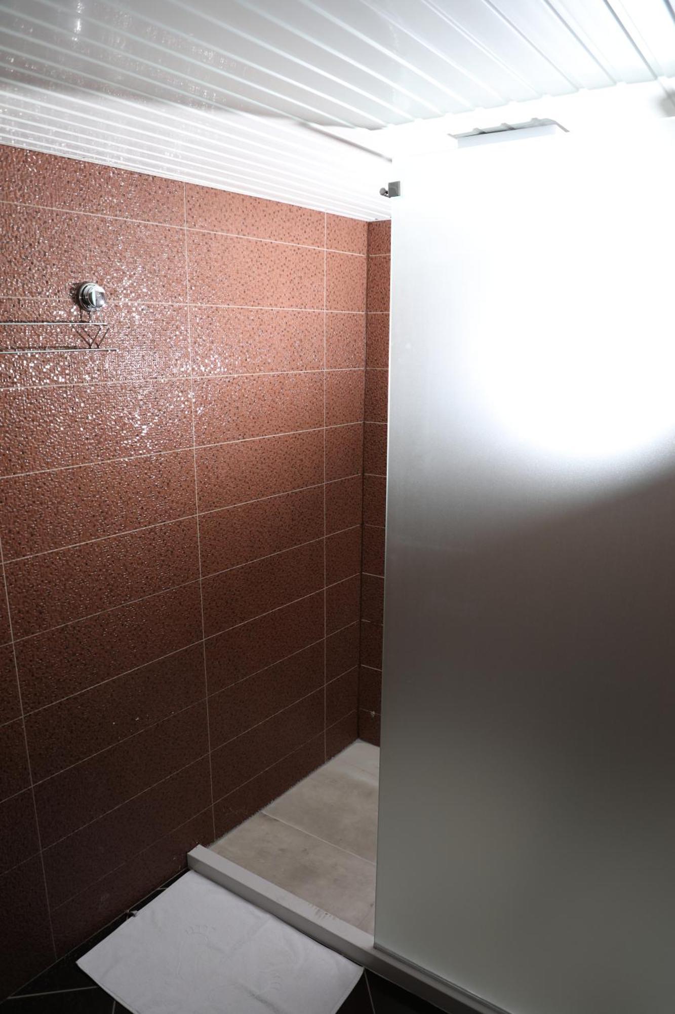 Bruti Hotel Prizren Esterno foto