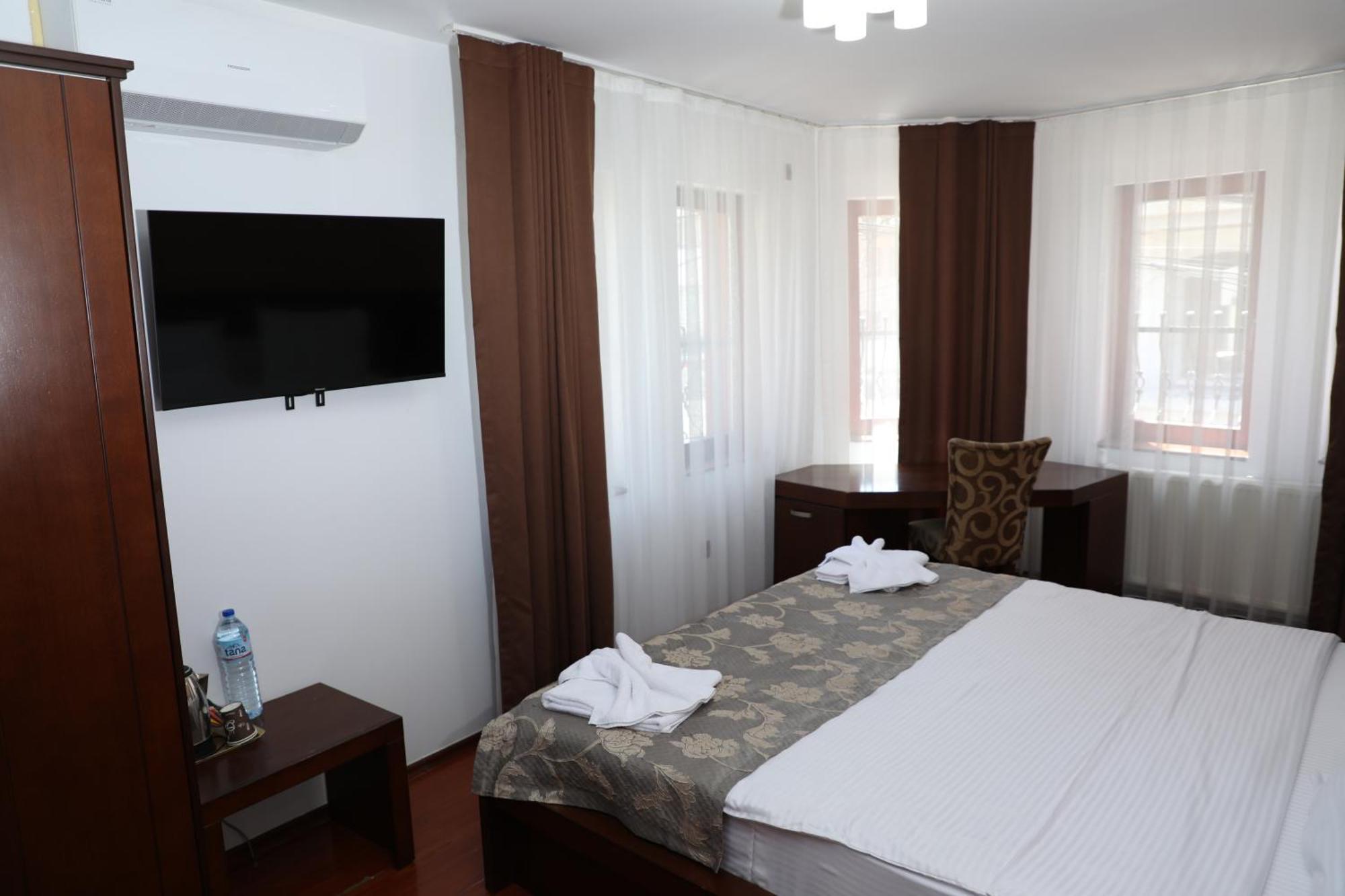 Bruti Hotel Prizren Esterno foto