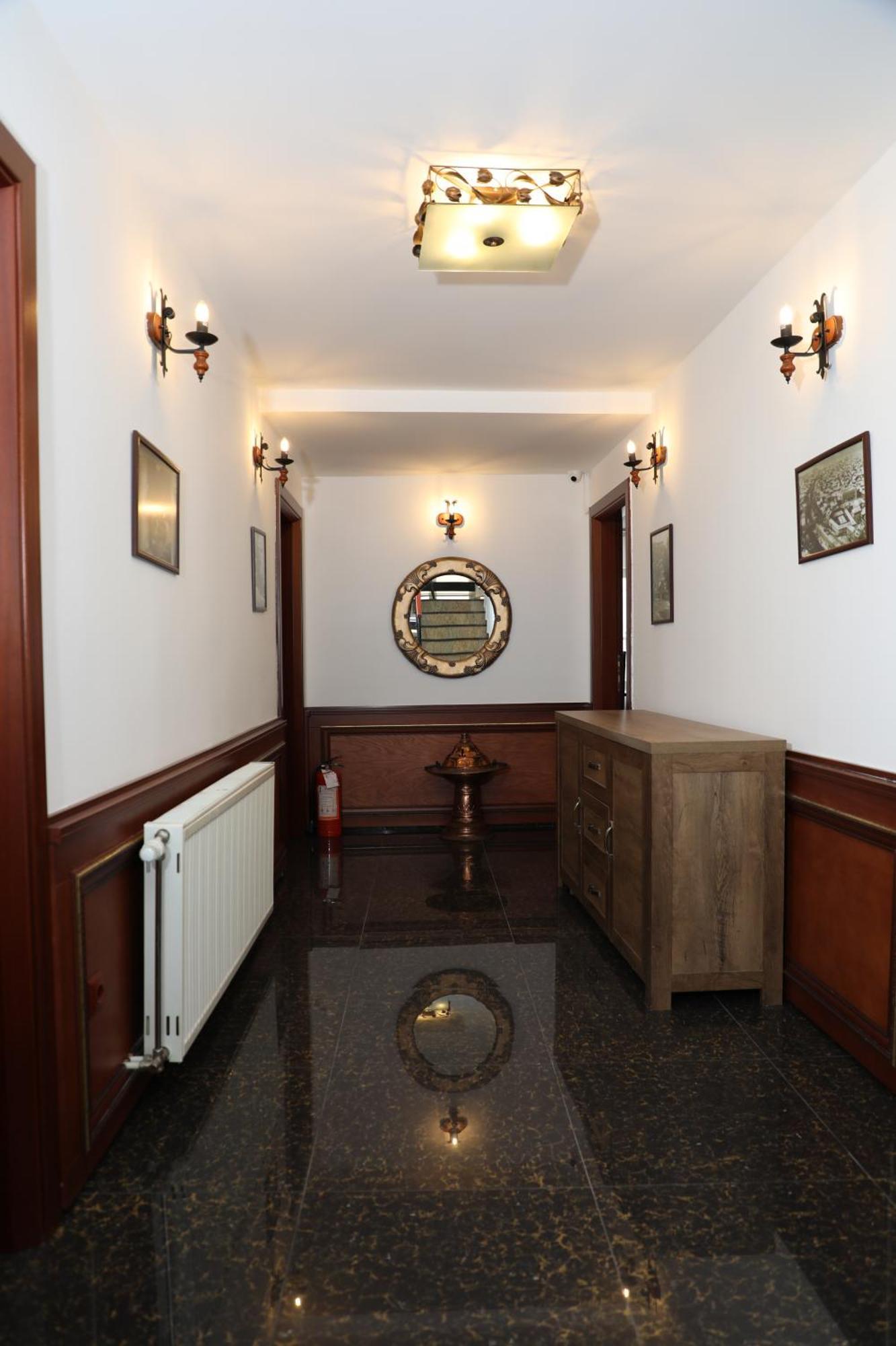 Bruti Hotel Prizren Esterno foto