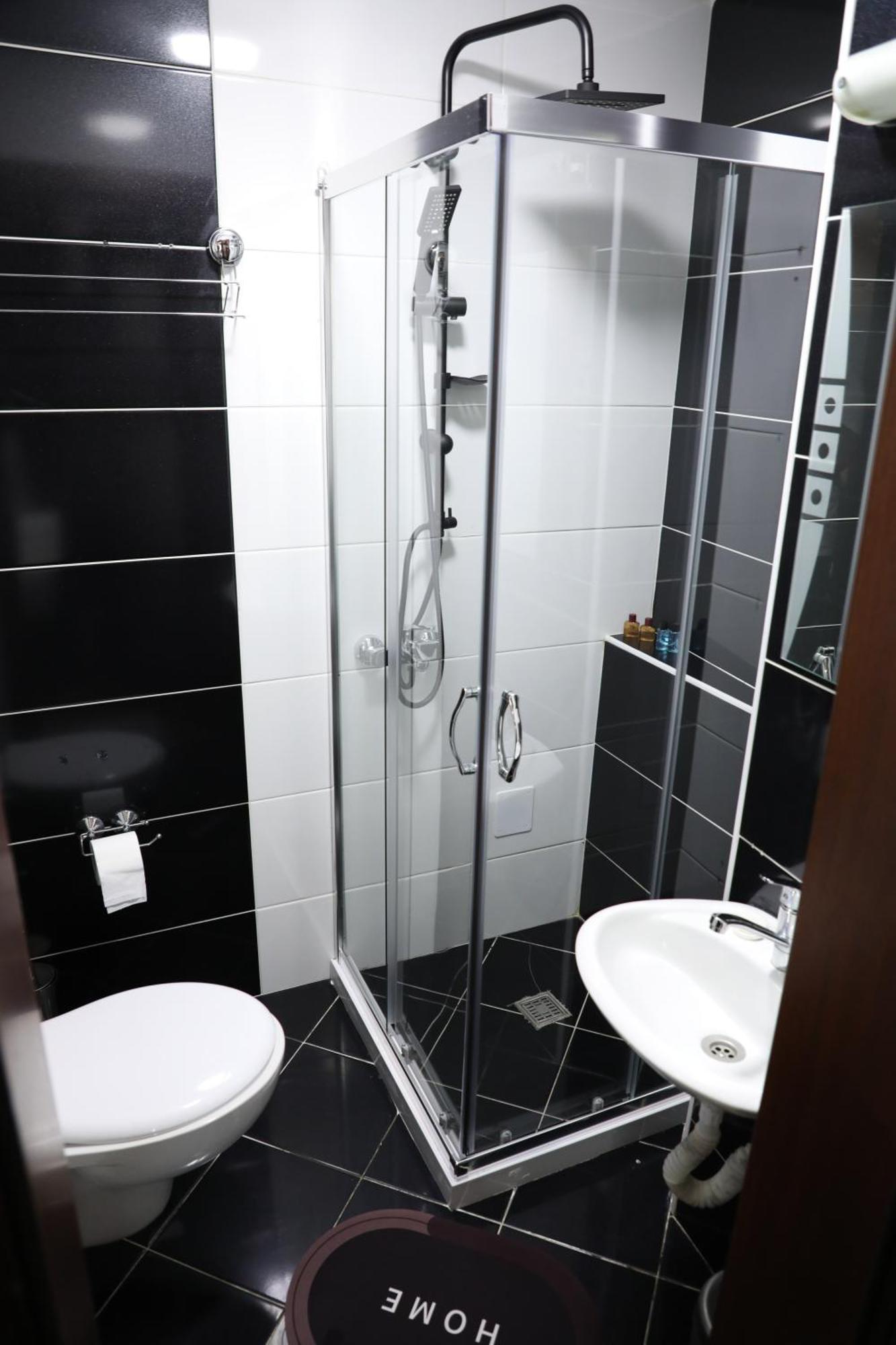 Bruti Hotel Prizren Esterno foto