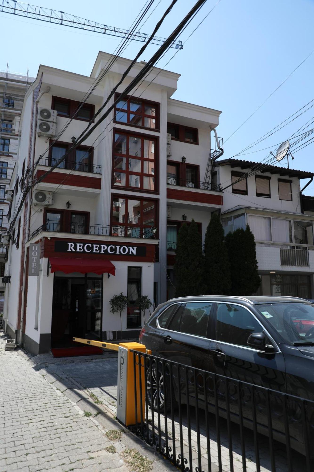 Bruti Hotel Prizren Esterno foto
