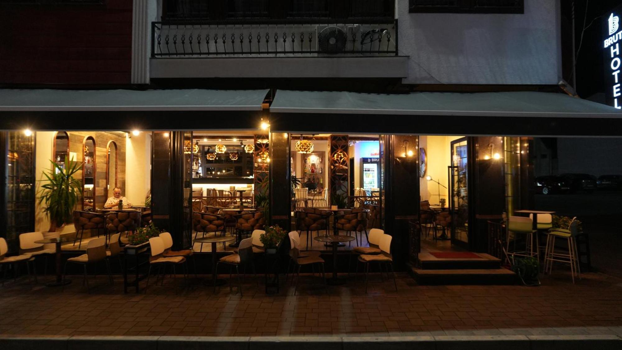 Bruti Hotel Prizren Esterno foto